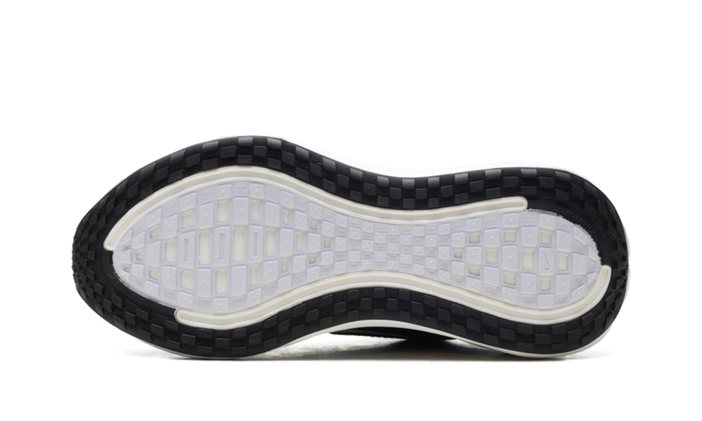 Vomero Plus WMNS"Black White" HV8154 002